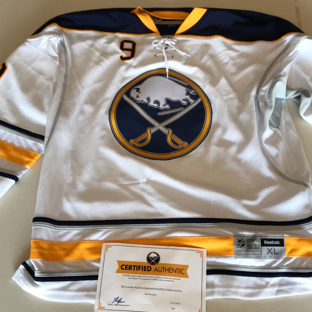 Signed Buffalo Sabres Evandro Kane Jersey